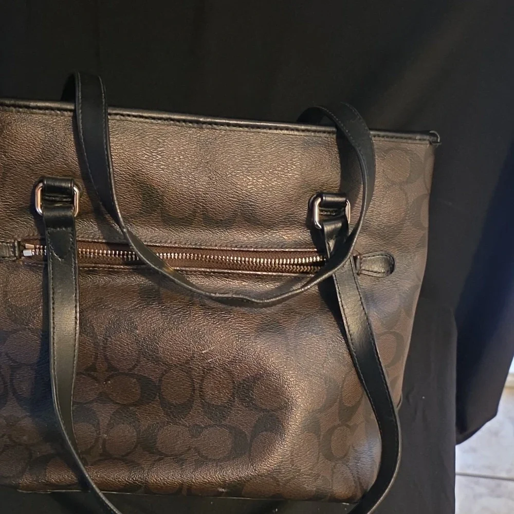 Coach Signature Brown Black Tote Shoulder Bag with Logo,‎ Zipper, Tag